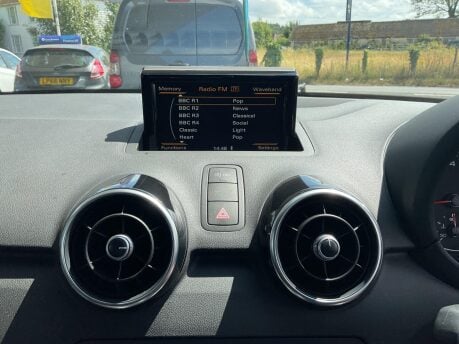 Audi A1 TFSI BLACK EDITION NAV 26