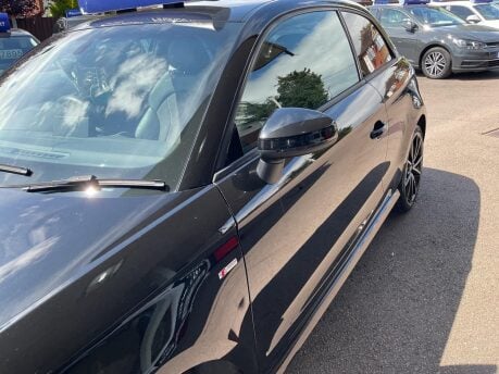 Audi A1 TFSI BLACK EDITION NAV 29