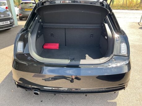 Audi A1 TFSI BLACK EDITION NAV 30