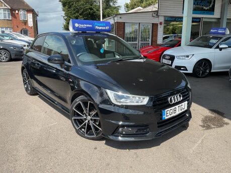 Audi A1 TFSI BLACK EDITION NAV 8