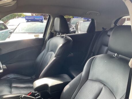 Nissan Juke TEKNA 32