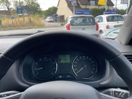 Skoda Fabia SE TSI 11