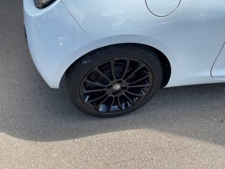 Vauxhall Adam GLAM 24