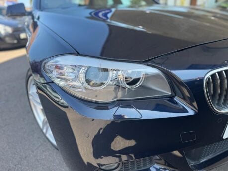 BMW 5 Series 520D M SPORT 11