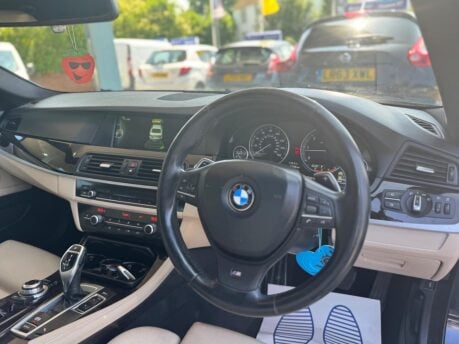 BMW 5 Series 520D M SPORT 28