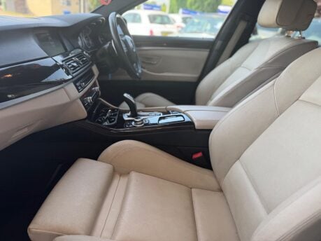 BMW 5 Series 520D M SPORT 32