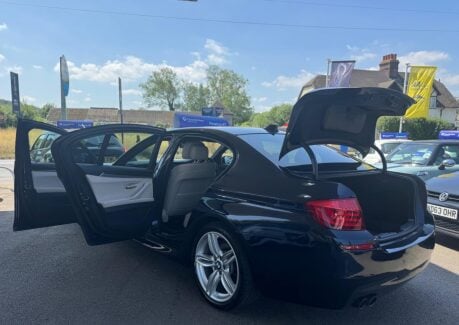 BMW 5 Series 520D M SPORT 36