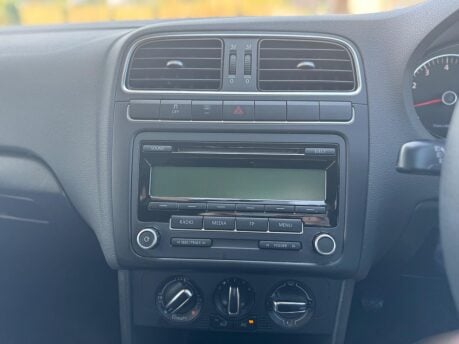 Volkswagen Polo SE 11