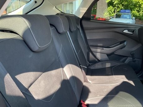 Ford Focus ZETEC EDITION TDCI 29