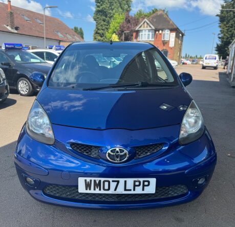 Toyota Aygo BLUE VVT-I 2