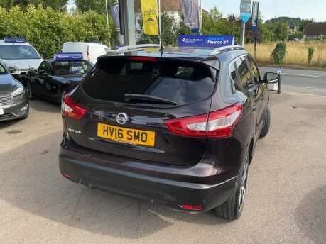 Nissan Qashqai 1.6 dCi Tekna 4WD Euro 6 (s/s) 5dr 14