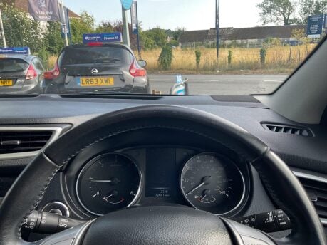 Nissan Qashqai 1.6 dCi Tekna 4WD Euro 6 (s/s) 5dr 28