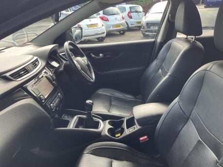 Nissan Qashqai 1.6 dCi Tekna 4WD Euro 6 (s/s) 5dr 33