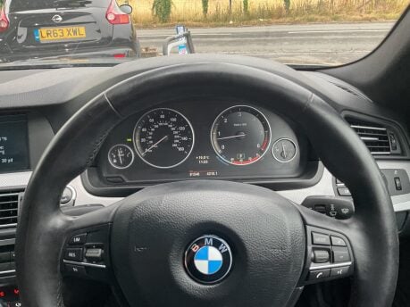 BMW 5 Series 530D M SPORT TOURING 26