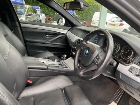 BMW 5 Series 530D M SPORT TOURING 34