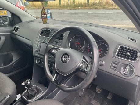 Volkswagen Polo SE 9