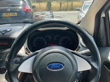 Ford Ka 1.2 Titanium Euro 5 3dr 26