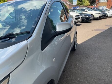 Ford Ka 1.2 Titanium Euro 5 3dr 24