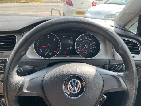Volkswagen Golf S TDI BLUEMOTION TECHNOLOGY 11