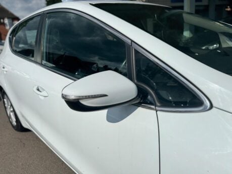 Kia Ceed 2 ECODYNAMICS CRDI 23