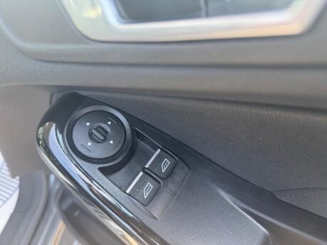 Ford Fiesta ZETEC 19