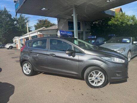 Ford Fiesta ZETEC 8