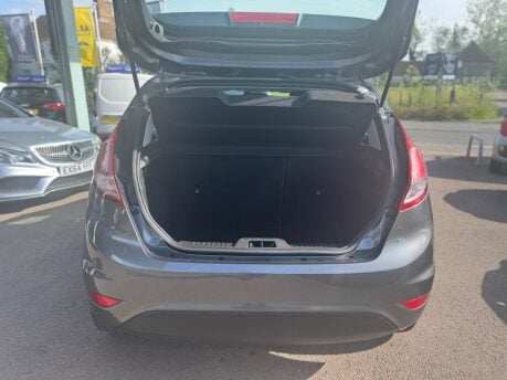 Ford Fiesta ZETEC 32