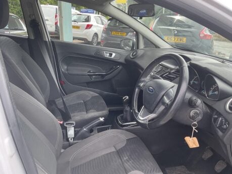 Ford Fiesta ZETEC 10