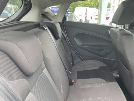 Ford Fiesta ZETEC 12