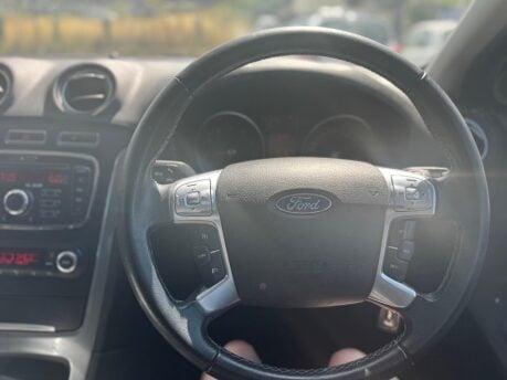 Ford Mondeo ZETEC 10