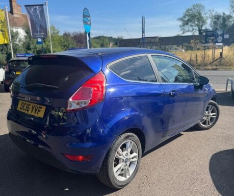 Ford Fiesta ZETEC 4