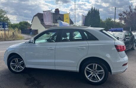 Audi Q3 TDI S LINE 4