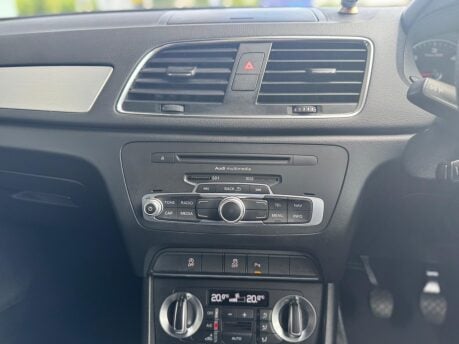 Audi Q3 TDI S LINE 23
