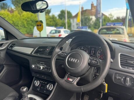 Audi Q3 TDI S LINE 27