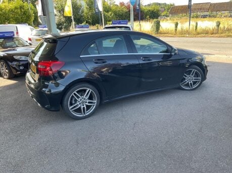 Mercedes-Benz A Class A 180 D AMG LINE 6