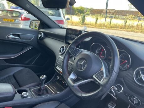 Mercedes-Benz A Class A 180 D AMG LINE 8