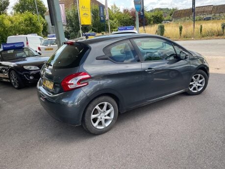 Peugeot 208 ACTIVE HDI 6