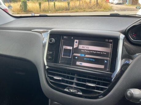 Peugeot 208 ACTIVE HDI 9