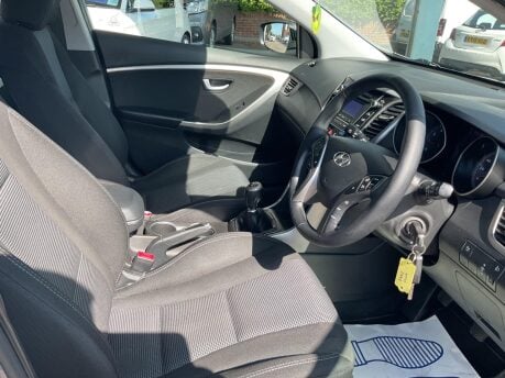 Hyundai i30 ACTIVE 18