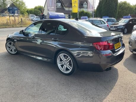 BMW 5 Series 520D M SPORT 9