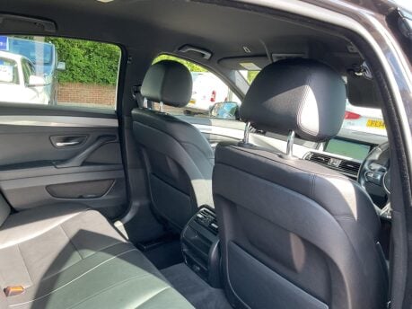 BMW 5 Series 520D M SPORT 23