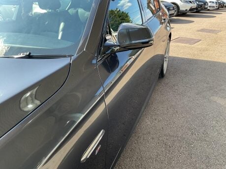 BMW 5 Series 520D M SPORT 32
