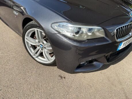 BMW 5 Series 520D M SPORT 41