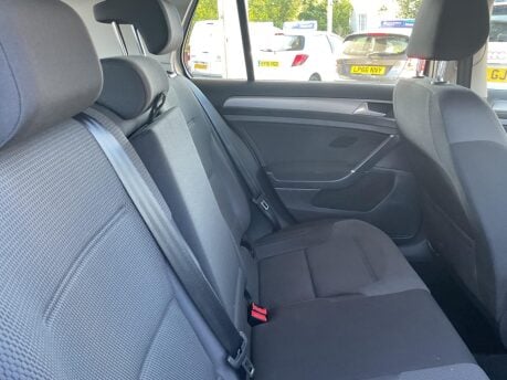 Volkswagen Golf MATCH TDI BLUEMOTION TECHNOLOGY 11