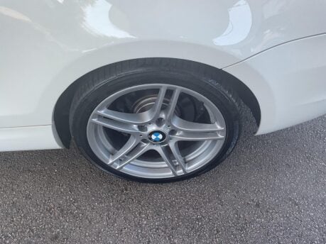 BMW 1 Series 118D SPORT PLUS EDITION 27