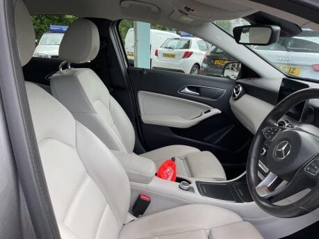 Mercedes-Benz A Class A 180 D SPORT EXECUTIVE 8