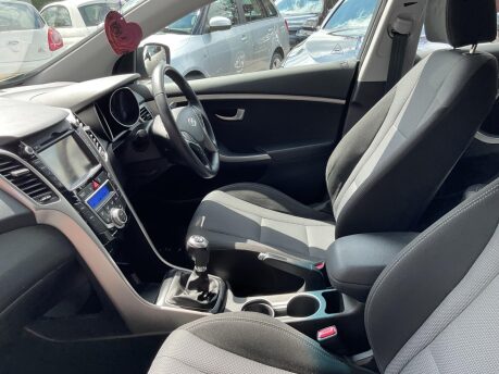 Hyundai i30 1.6 CRDi Blue Drive Style Nav Euro 5 (s/s) 5dr 34