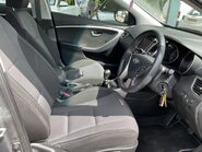 Hyundai i30 1.6 CRDi Blue Drive Style Nav Euro 5 (s/s) 5dr 16