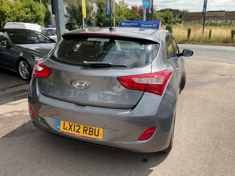 Hyundai i30 1.6 CRDi Blue Drive Style Nav Euro 5 (s/s) 5dr 11
