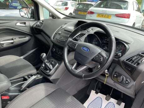 Ford C-Max ZETEC 17